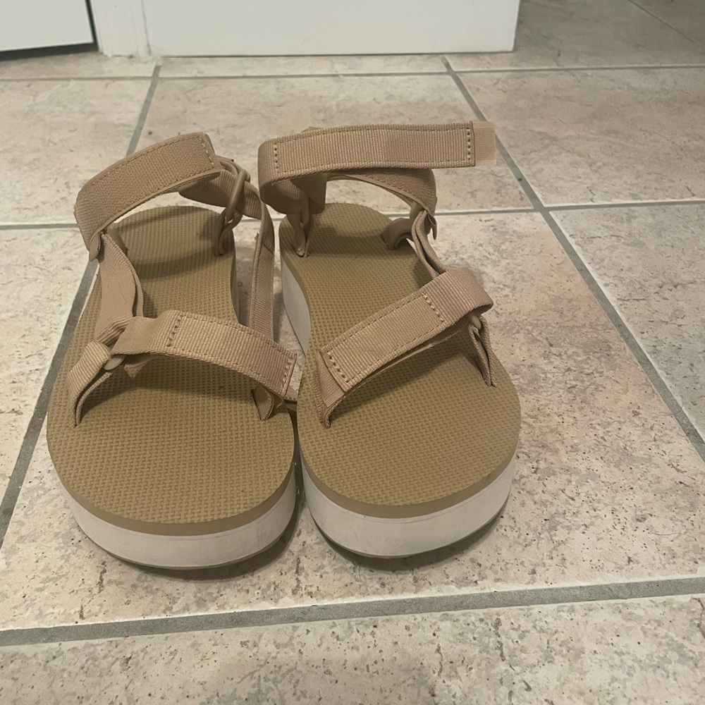 Teva midforms